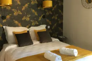 Hotel Restaurant Aux Vendanges de Bourgogne Paray le Monial Saone et Loire Bourgogne – chambre triple (9)